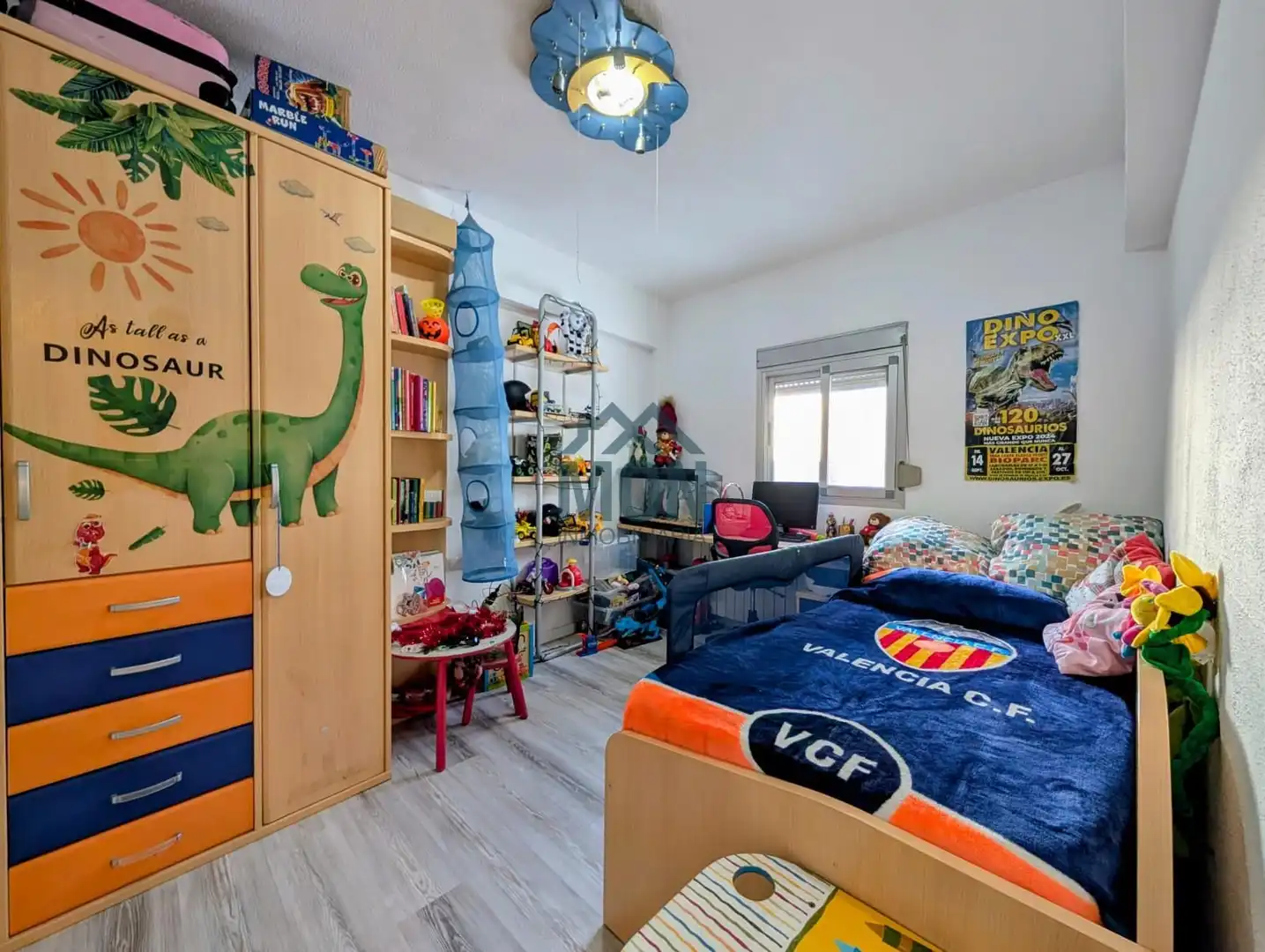 Habitación de Ático en venta en Catarroja con Calefacción, Parquet y Terraza