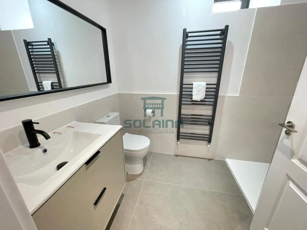 Bathroom of Houses for sale in Ourense Capital   with Heating and Terrace