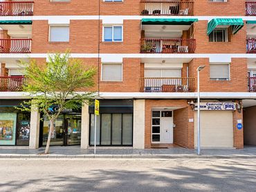 Flat with lift for sale in Flix