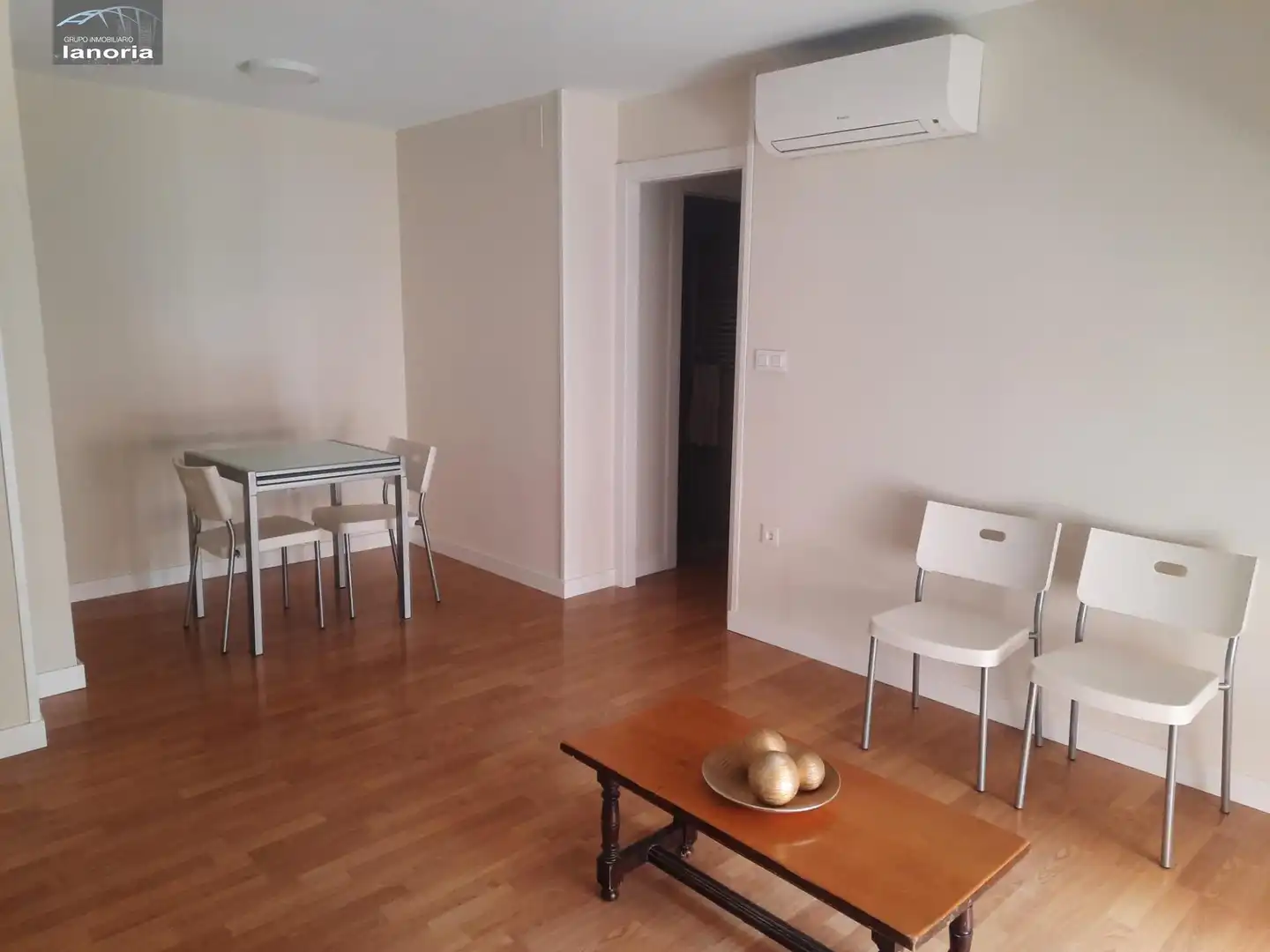 Wohnzimmer von Wohnung zur Miete in Albacete mit Klimaanlage, Heizung und Balkon