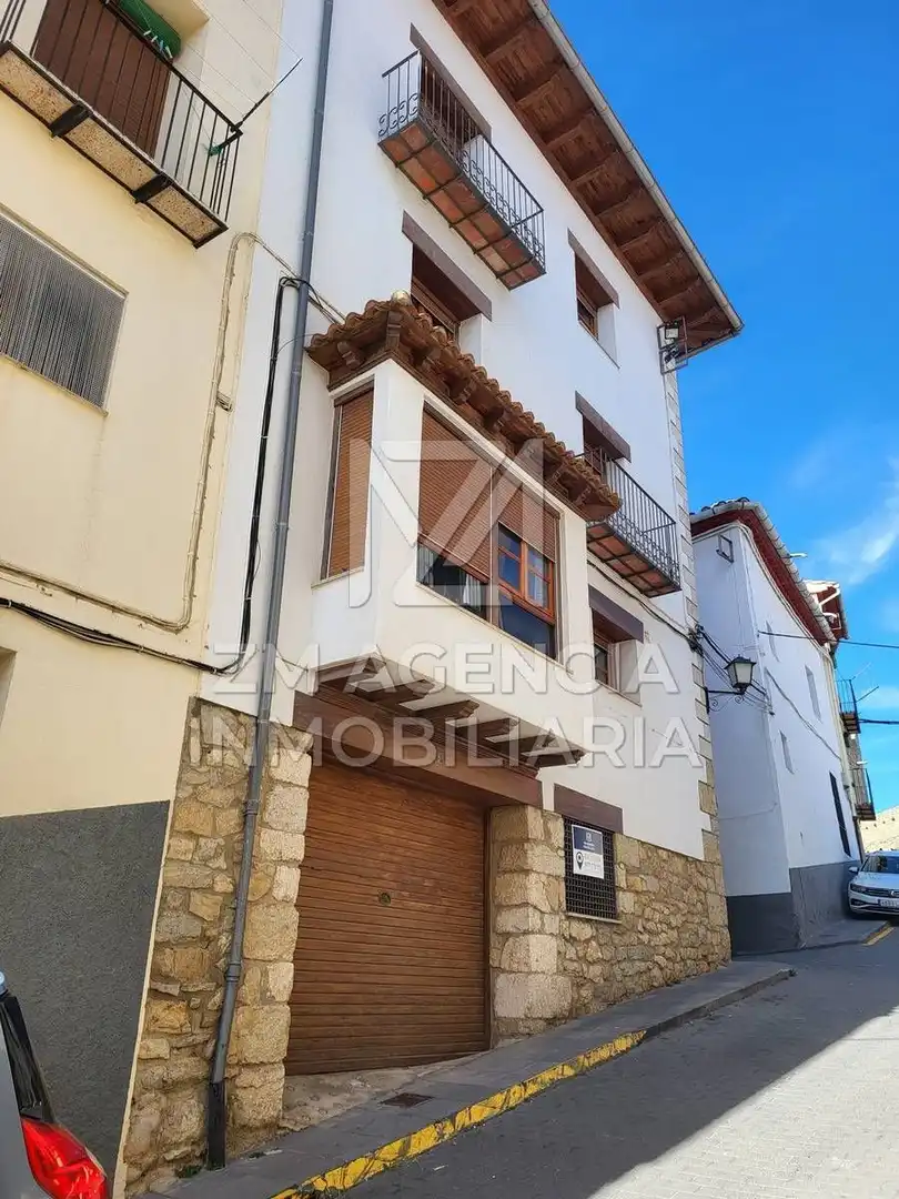 Vista exterior de Finca rústica en venda en Morella amb Calefacció, Traster i Moblat