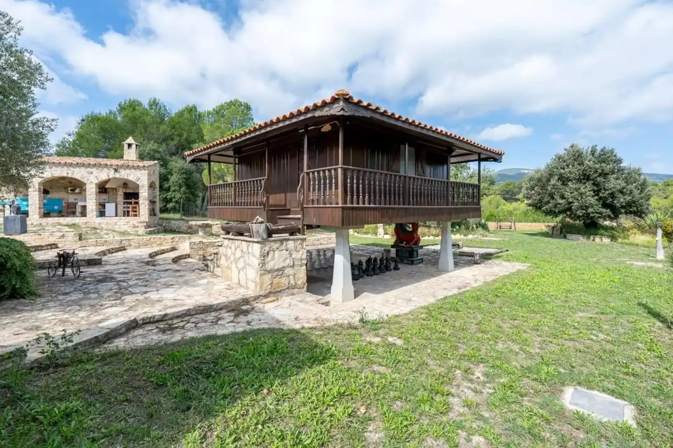 Vista exterior de Finca rústica en venta en Querol con Calefacción, Jardín privado y Terraza
