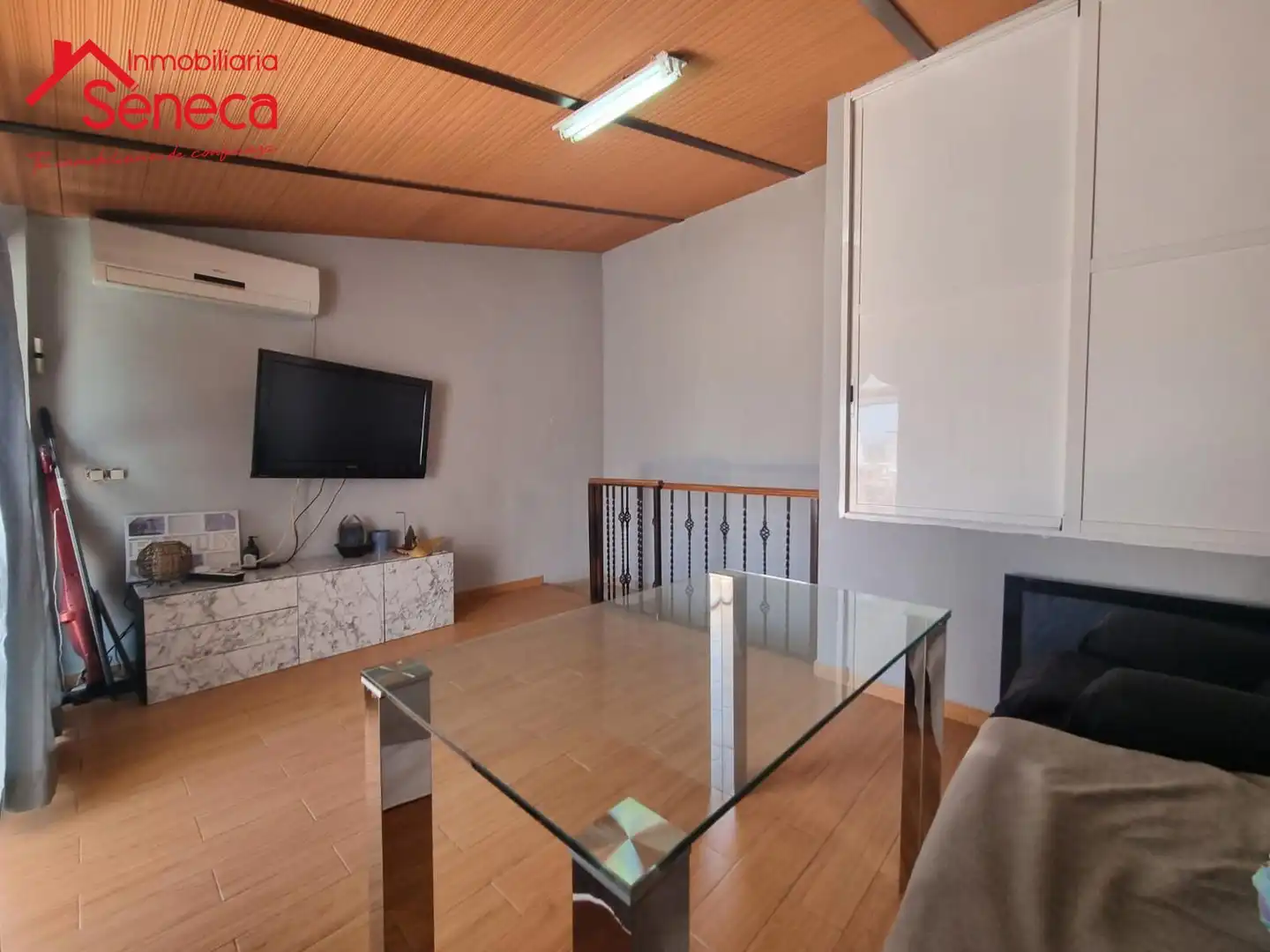 Sala d'estar de Casa adosada en venda en Córdoba amb Aire condicionat, Calefacció i Terrassa