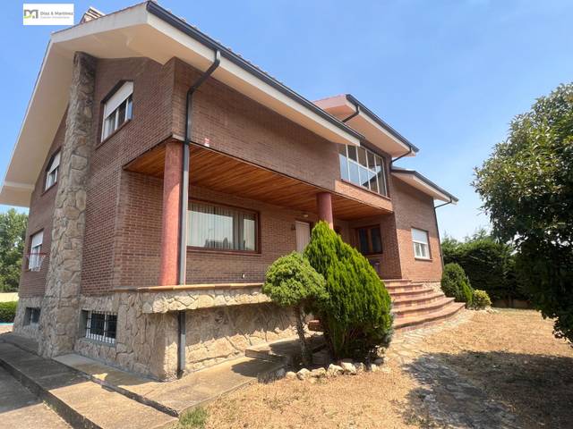 Casa-chalet en Venta en Santovenia de la Valdoncina