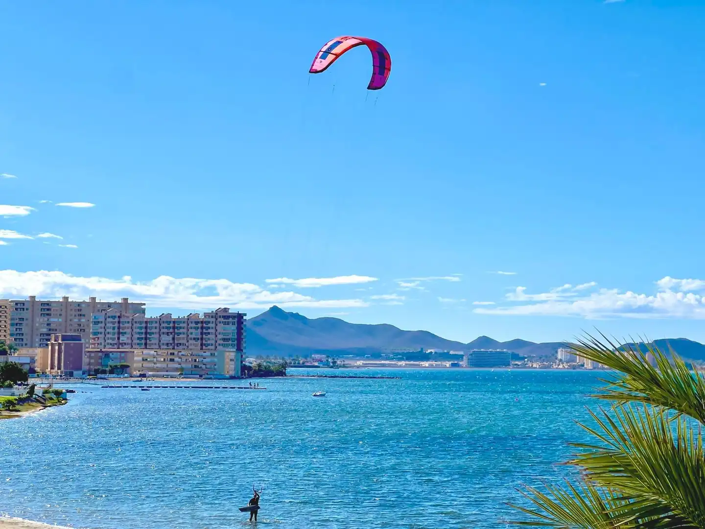 Außenansicht von Haus oder Chalet zum Verkauf in La Manga del Mar Menor mit Klimaanlage, Heizung und Privatgarten