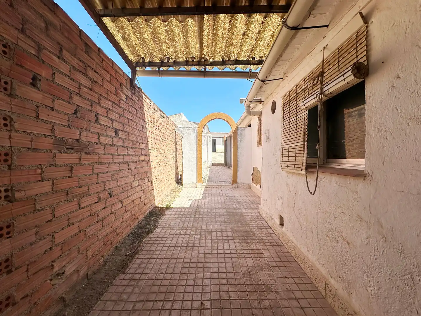 Vista exterior de Casa adosada en venta en Campillos