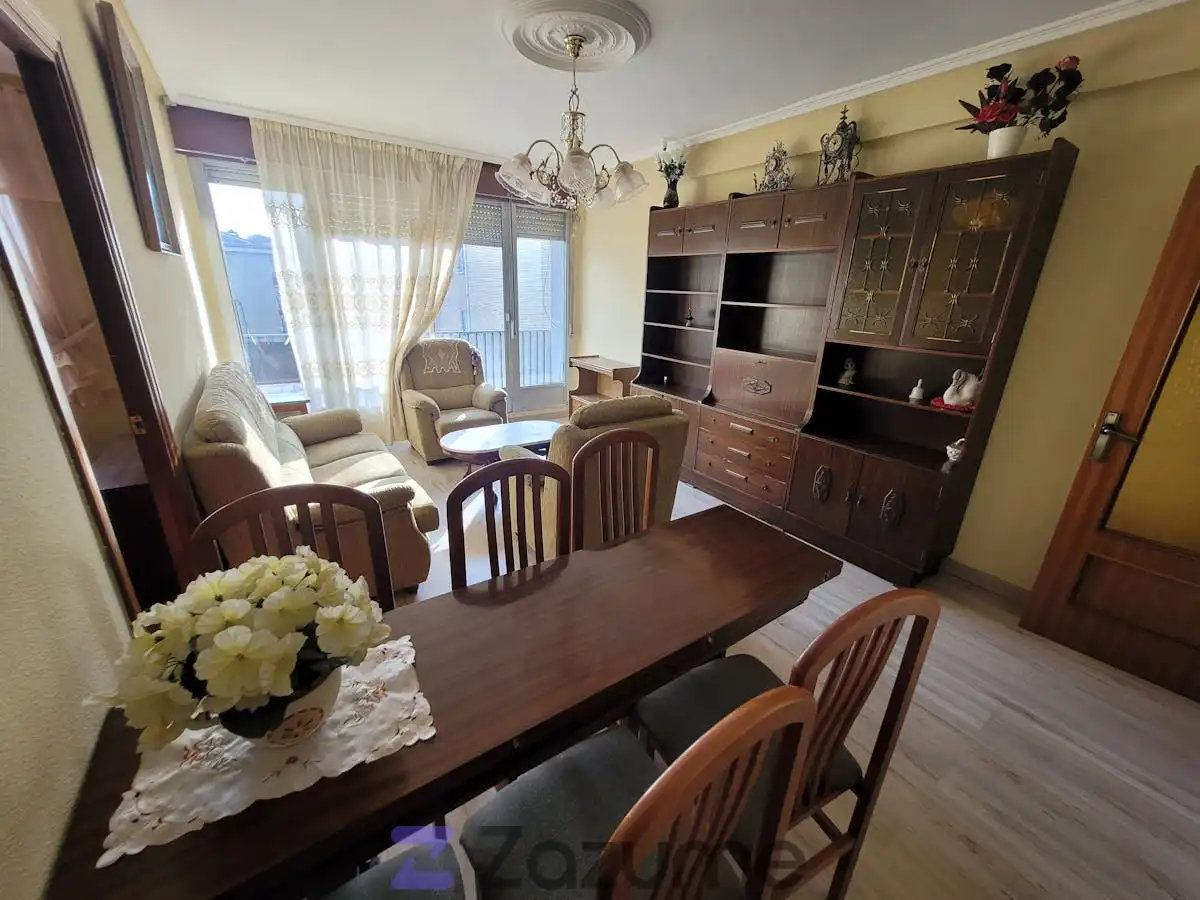 Comedor de Piso de alquiler en Cuéllar con Calefacción, Parquet y Terraza