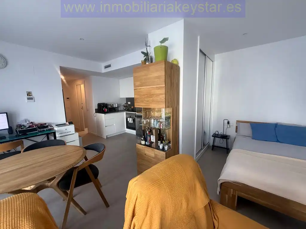 Piso con terraza en alquiler en Barri del Mar, imagen 3