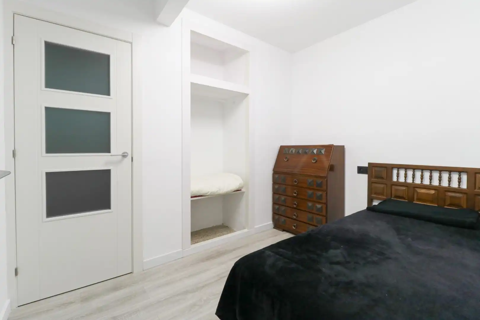 Bedroom of Flat for sale in Vilanova i la Geltrú  with Air Conditioner, Parquet flooring and Balcony