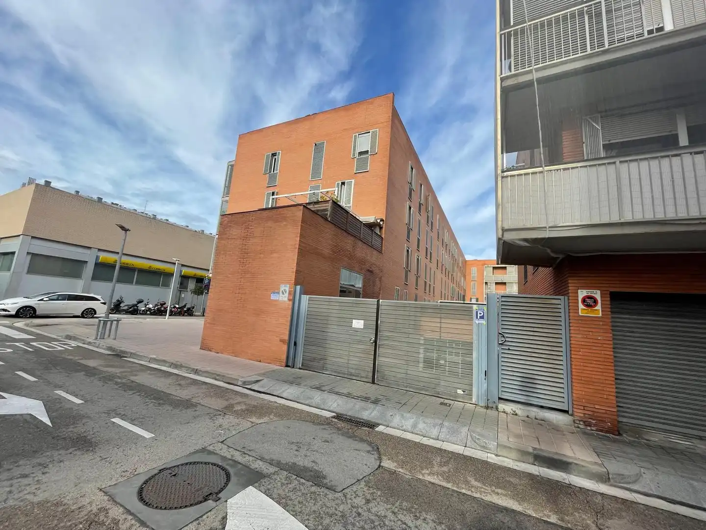 Exterior view of Garage for sale in Sant Joan Despí