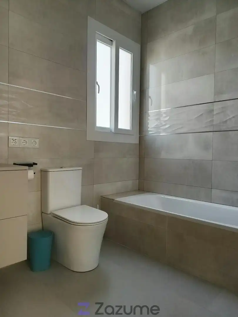 Bany de Casa o xalet de lloguer en Espartinas amb Moblat, Forn i Rentadora