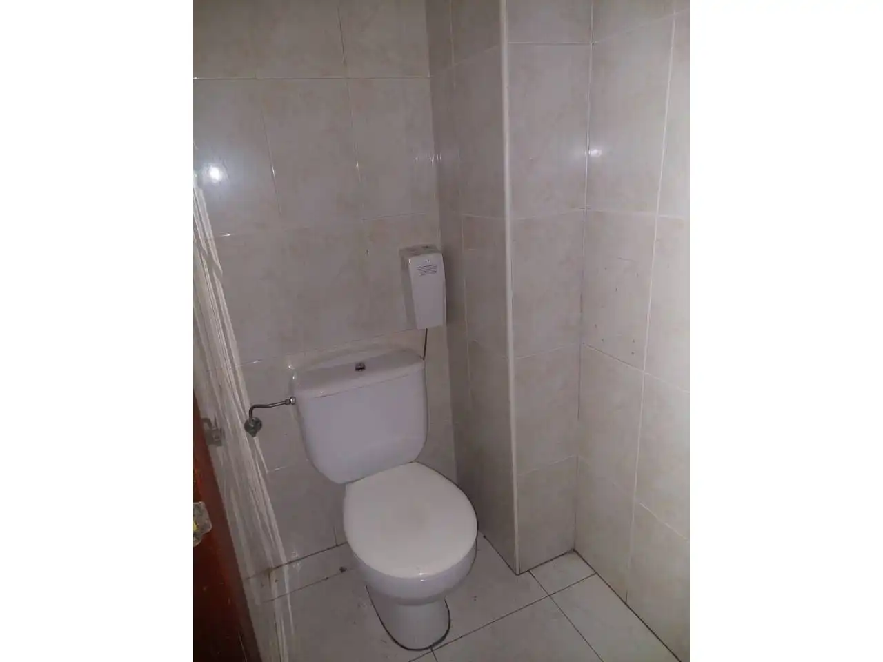 Badezimmer von Geschaftsraum zur Miete in Mieres (Asturias) mit Alarm