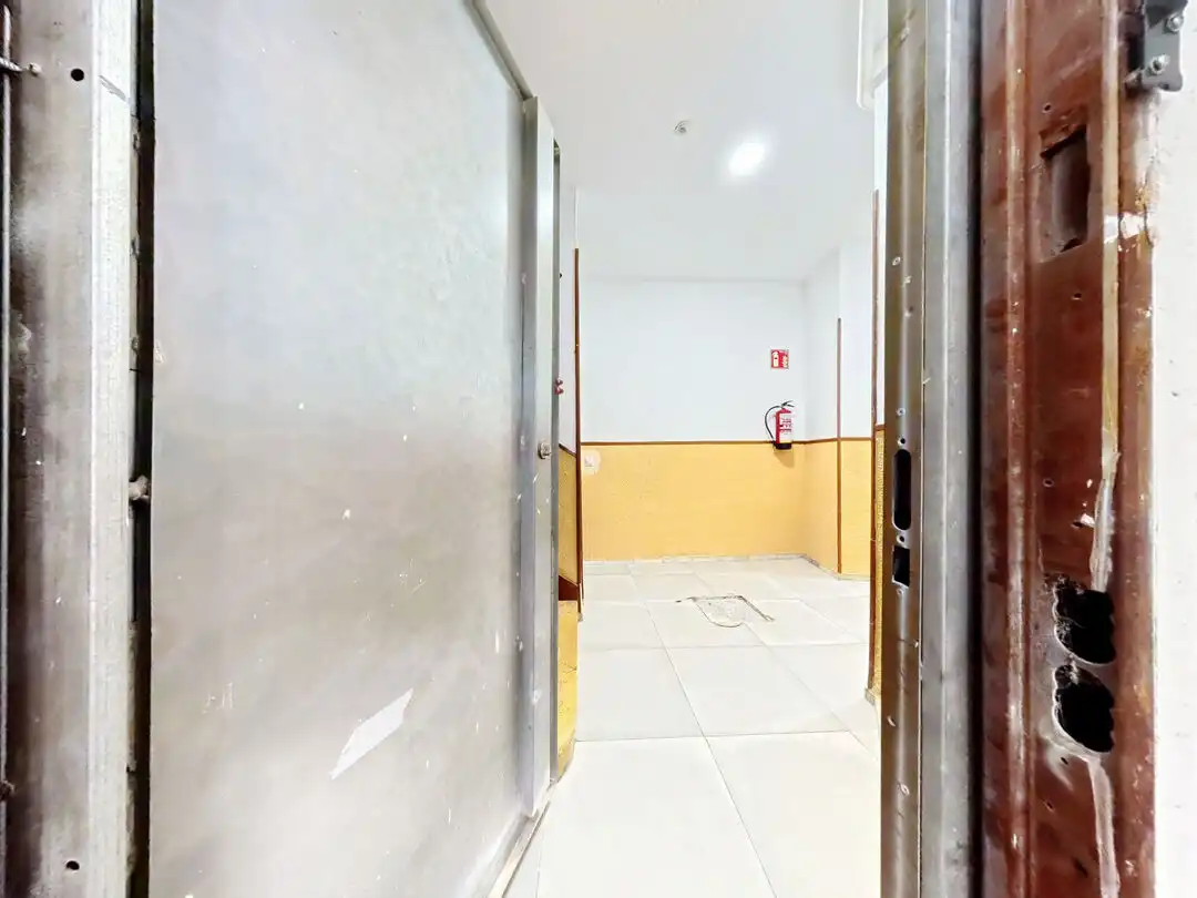 Flat for sale in Madrid  with Heating and Furnished