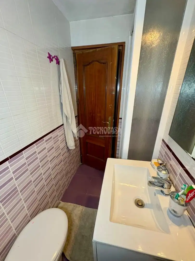 Badezimmer von Wohnung zum Verkauf in Madrid mit Klimaanlage, Heizung und Terrasse