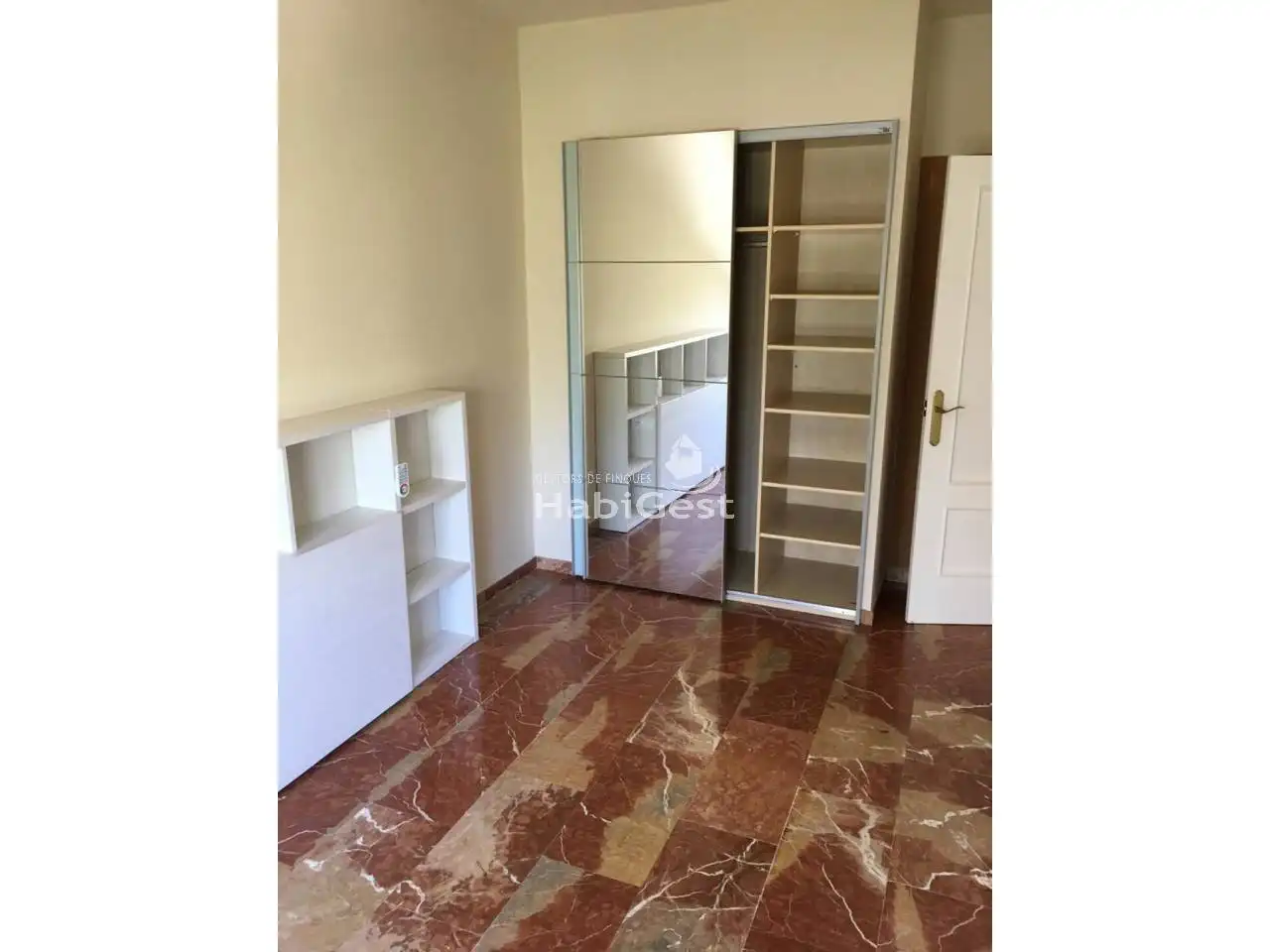 Habitación de Casa adosada de alquiler en Quart con Aire acondicionado, Calefacción y Terraza