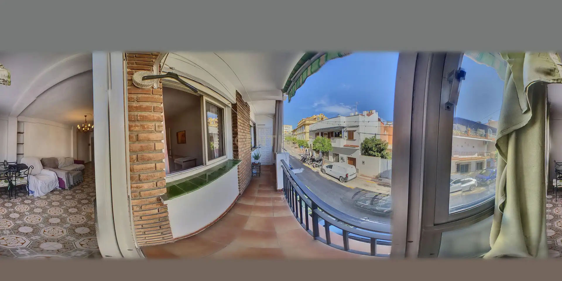 Vista exterior de Apartament en venda en Benalmádena amb Balcó