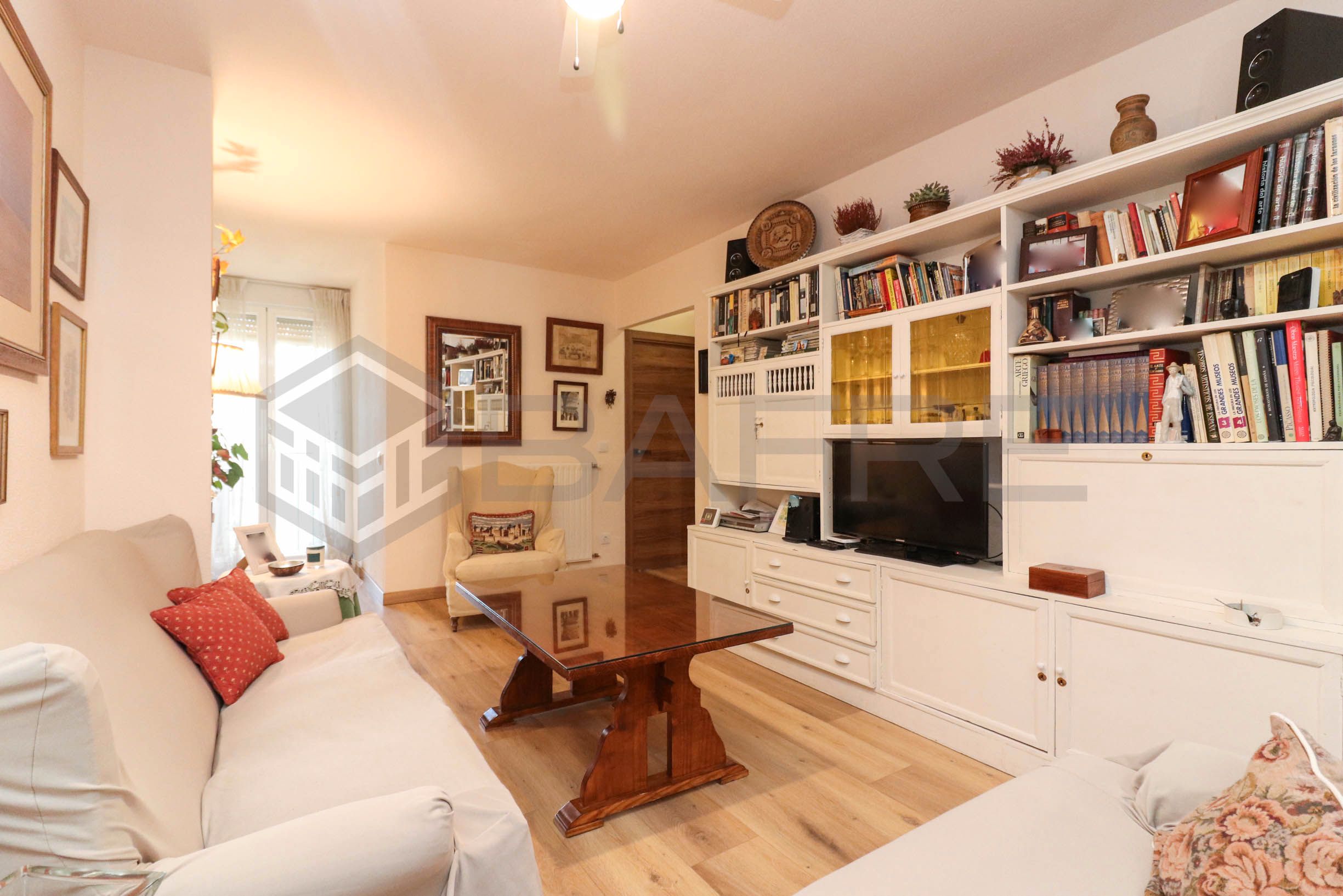 Living room of Flat for sale in San Lorenzo de El Escorial  with Heating, Parquet flooring and Terrace