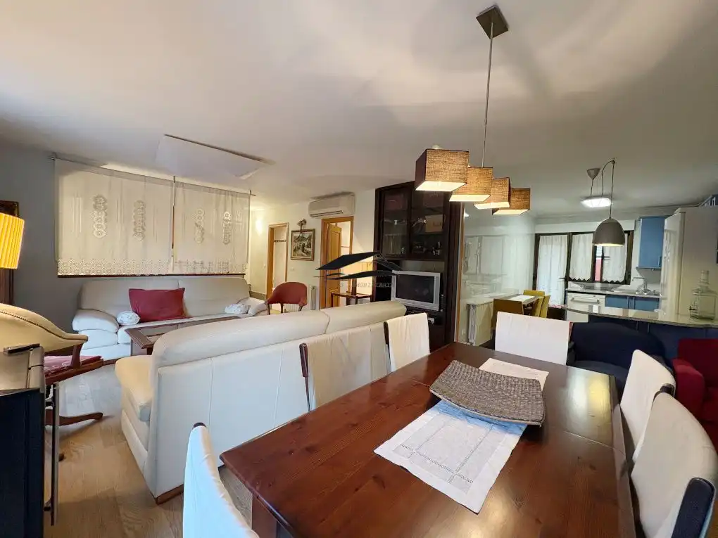 Sala de estar de Casa o chalet en venta en Santibáñez de la Sierra con Aire acondicionado, Calefacción y Terraza