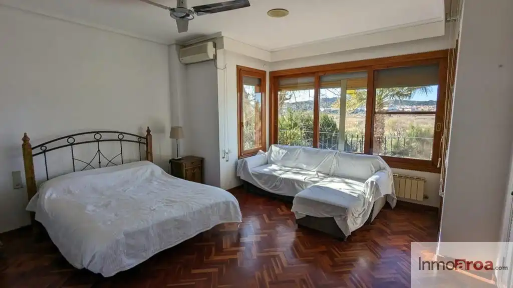 Schlafzimmer von Haus oder Chalet zur Miete in Riba-roja de Túria mit Klimaanlage, Heizung und Privatgarten