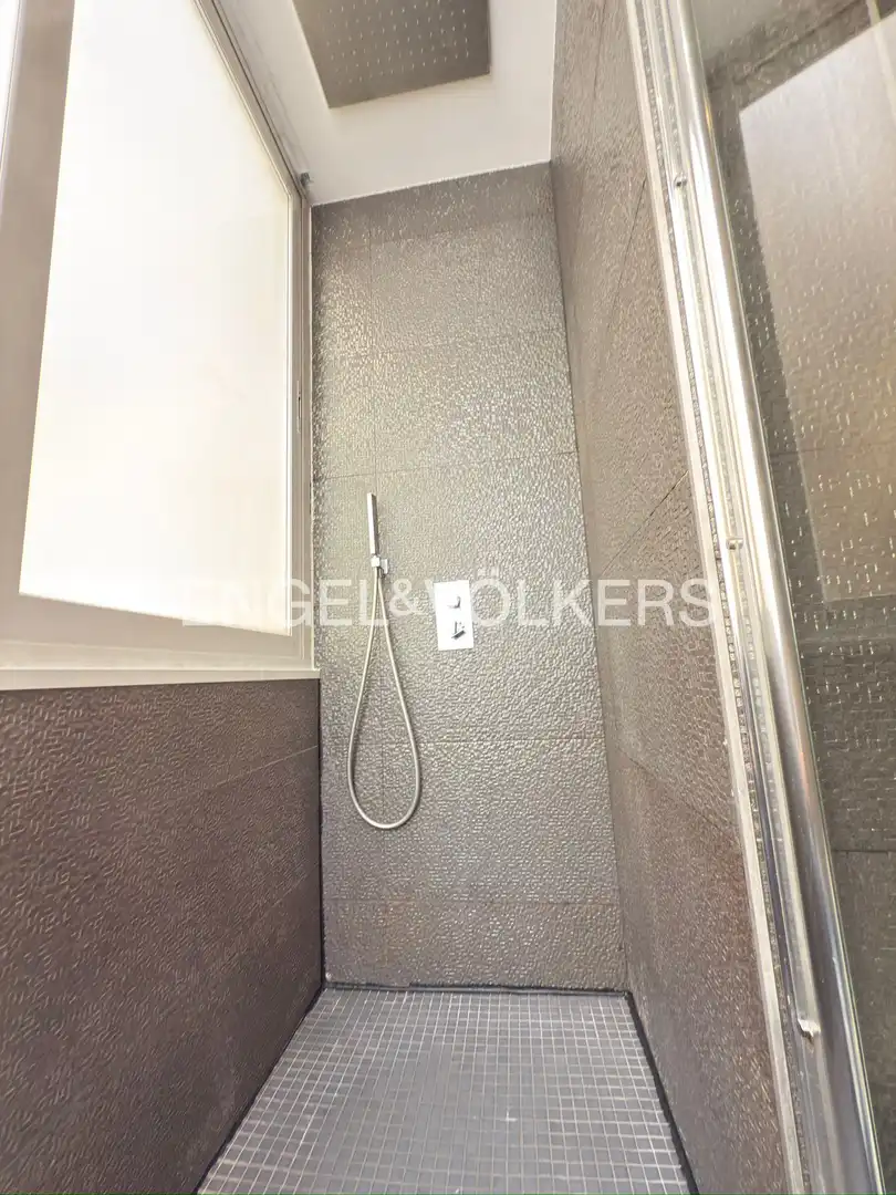 Baño de Piso de alquiler en Madrid con Aire acondicionado, Calefacción y Amueblado