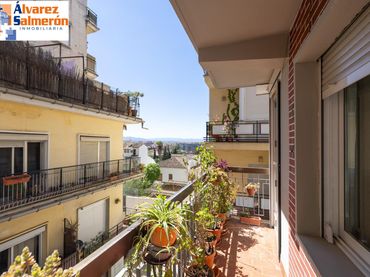 Piso con balcón en venta en Calle Calle Molinos