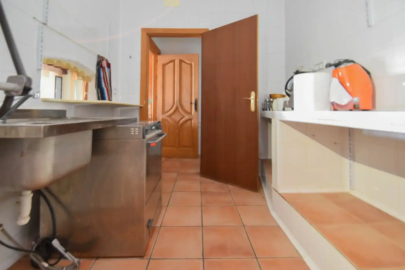 Local comercial en venda a Calle reina fabiola, imagen 21