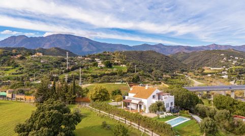 Foto 3 de Casa adosada en venta en Los Llanos, Estepona