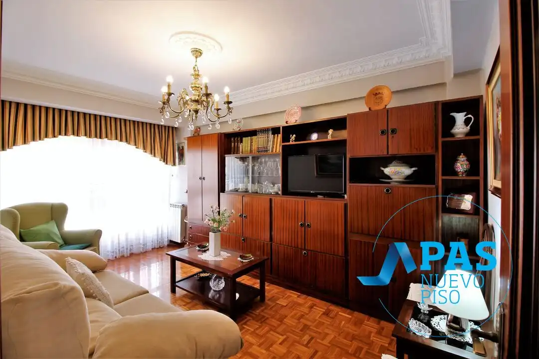 Sala de estar de Piso en venta en Camargo con Calefacción y Amueblado