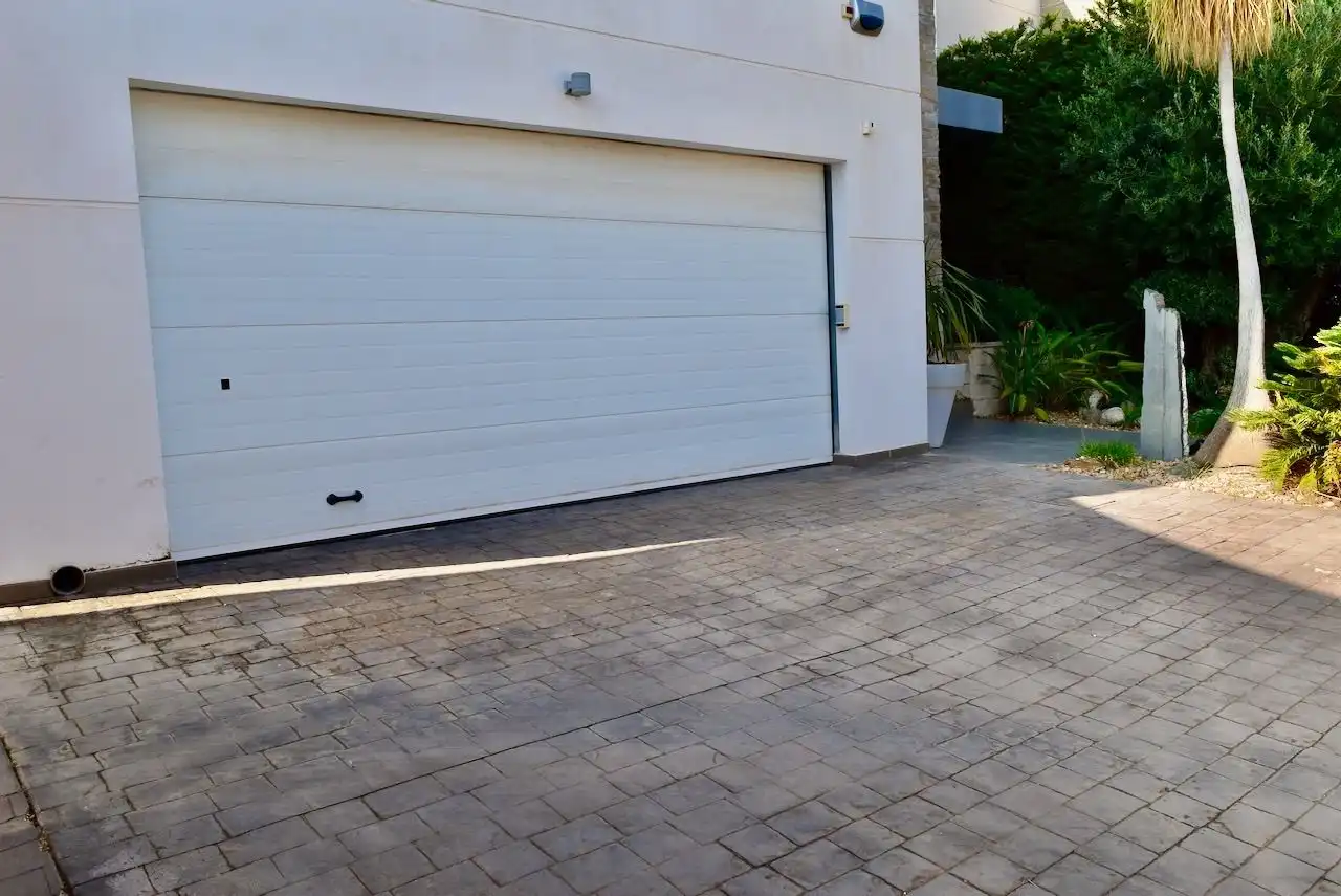 Parking de Casa o chalet en venta en L'Alfàs del Pi con Aire acondicionado, Calefacción y Terraza