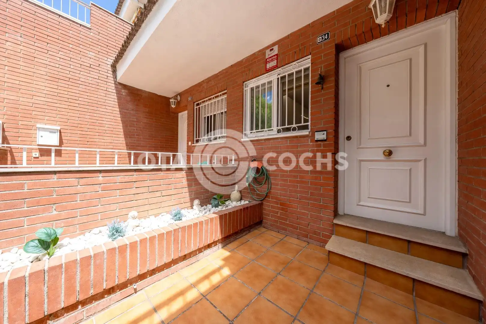 Vista exterior de Casa adosada en venda en Reus amb Aire condicionat, Calefacció i Jardí privat