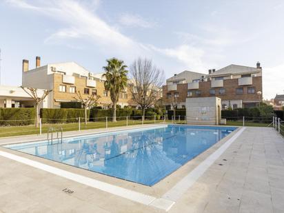 Swimming pool of House or chalet for sale in  Zaragoza Capital  with Terrace and Swimming Pool