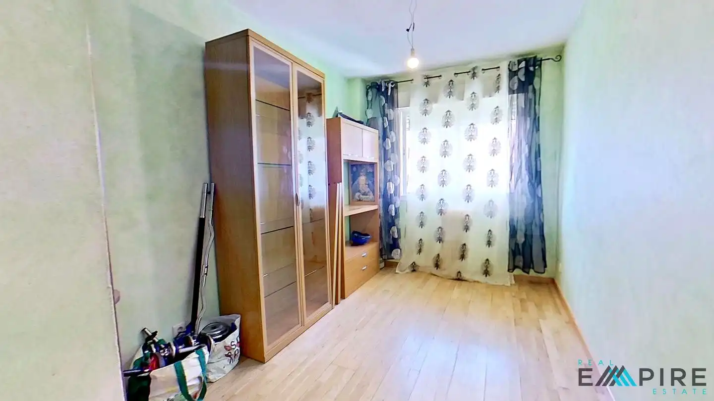 Habitación de Piso en venta en Madrid con Calefacción, Trastero y Piscina