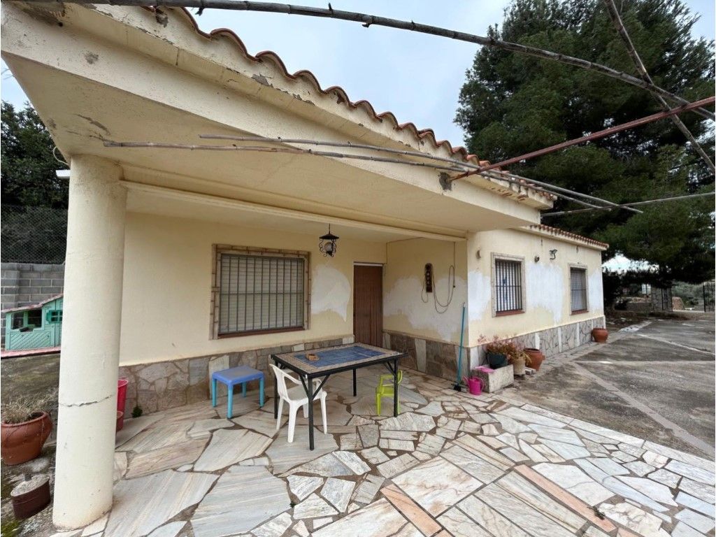 Vista exterior de Casa o chalet en venta en Segorbe con Jardín privado, Terraza y Piscina