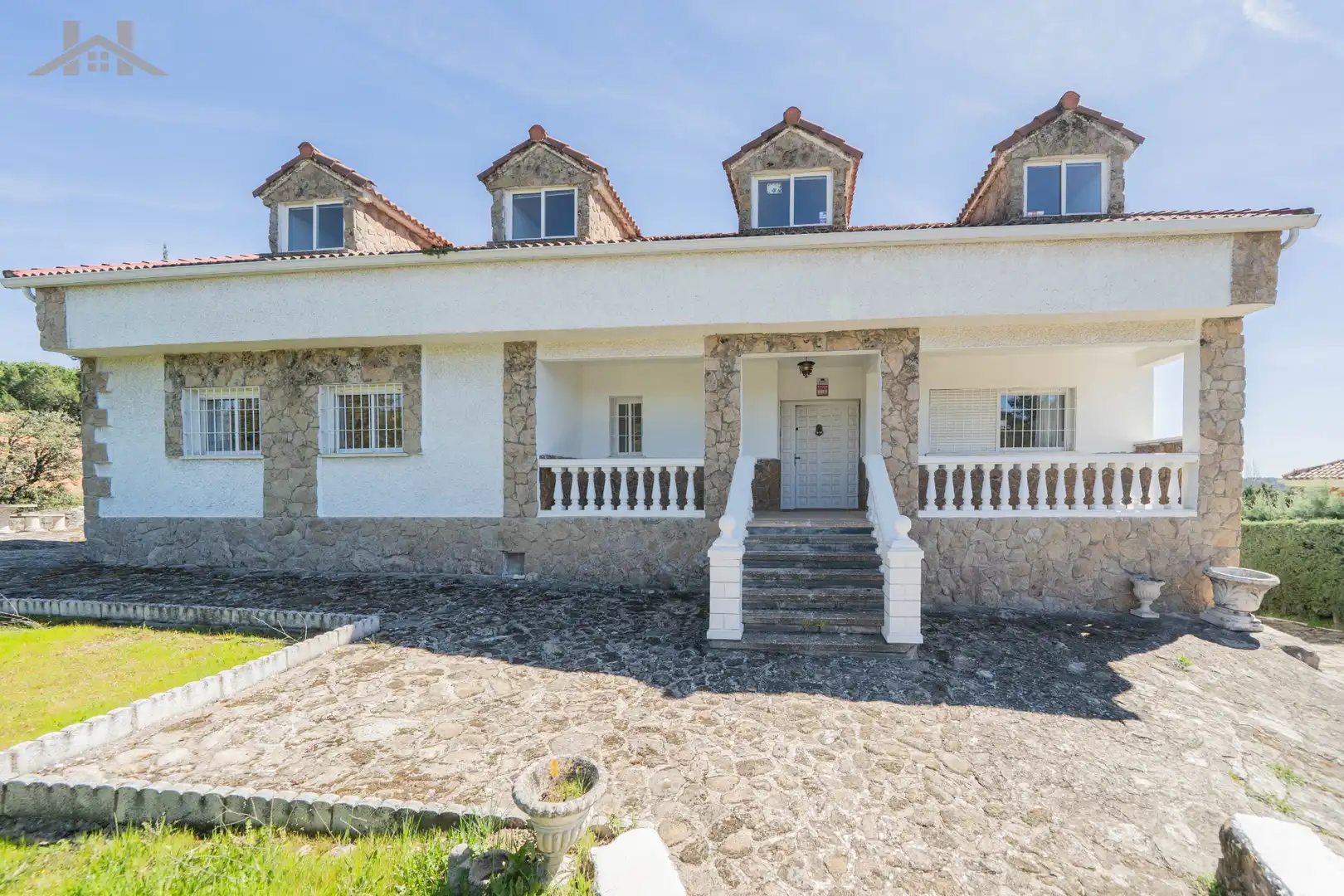 Vista exterior de Casa o chalet en venta en Hoyo de Manzanares