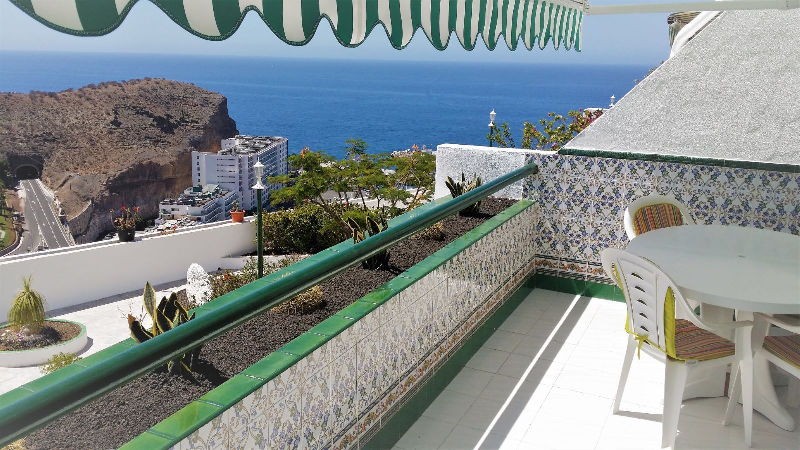 Terraza de Apartamento de alquiler en Mogán con Terraza y Piscina comunitaria