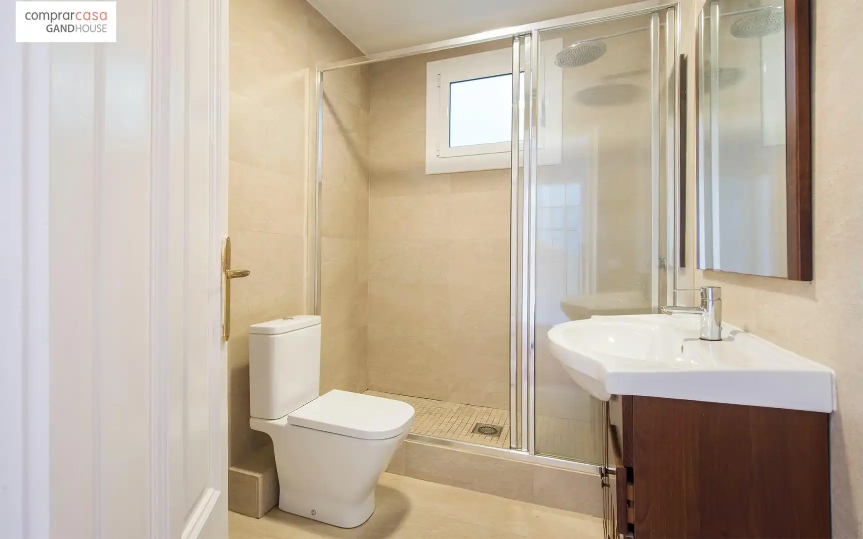 Baño de Piso en venta en Barcelona con Calefacción y Alarma