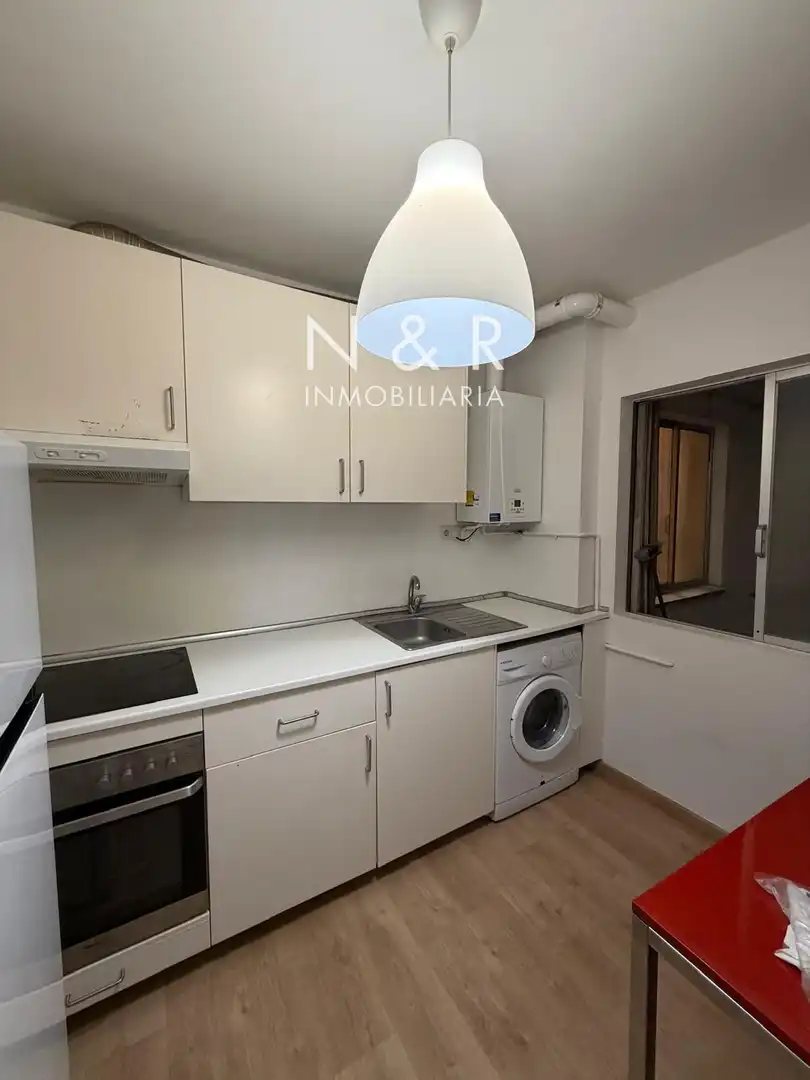 Cocina de Piso de alquiler en Santiago de Compostela  con Calefacción y Amueblado