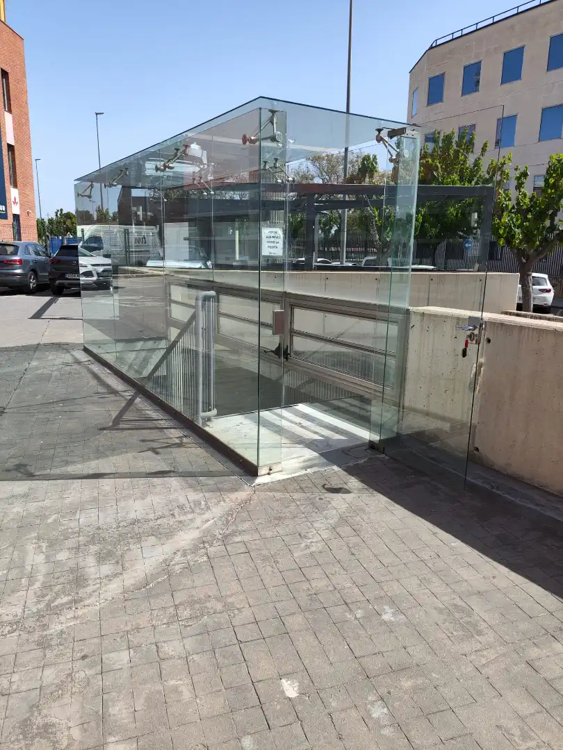 Einzelparkplatz zum Verkauf in Calle Central 10, imagen 5