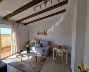 Sala d'estar de Àtic en venda en Fuengirola amb Aire condicionat, Terrassa i Piscina comunitària