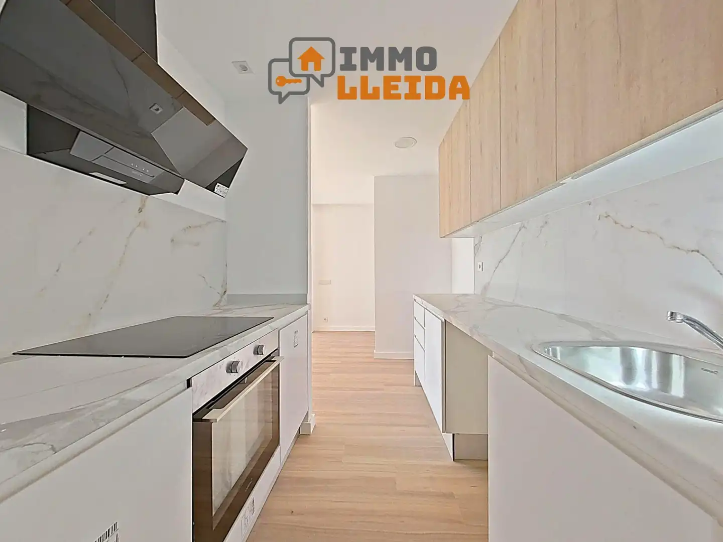 Dúplex amb terrassa en venda a Carrer Carrer Folch i Torres 12, imagen 3