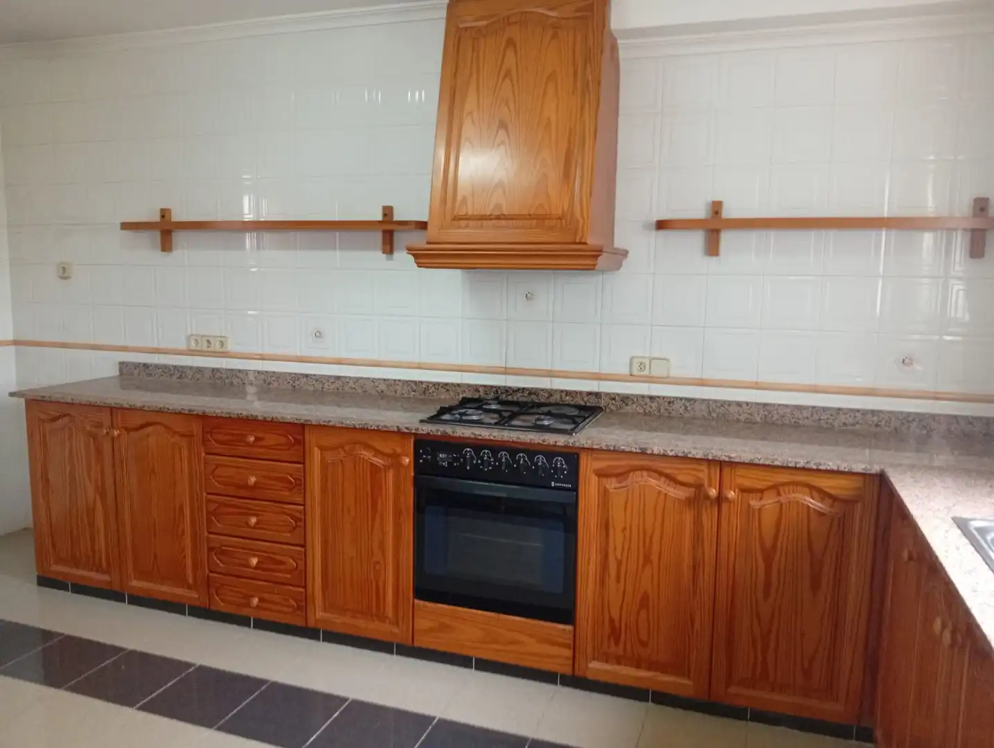 Cuina de Casa o xalet en venda en Oropesa del Mar / Orpesa amb Jardí privat, Terrassa i Traster