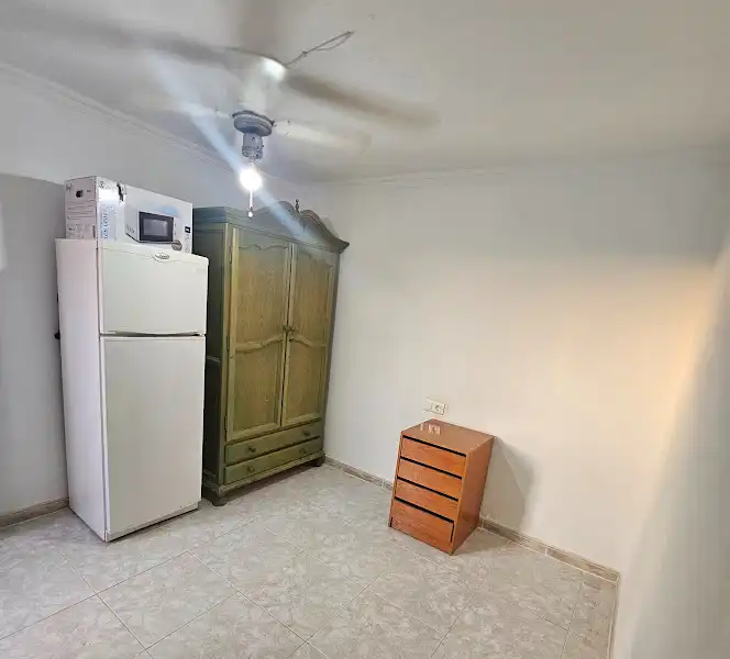 Habitación de Estudio de alquiler en Cártama con Piscina, Amueblado y Lavadora