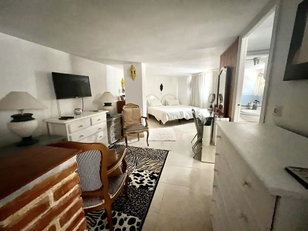 Sala d'estar de Local en venda en Marbella