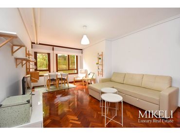 Apartament amb ascensor en venda a Calle Vargas