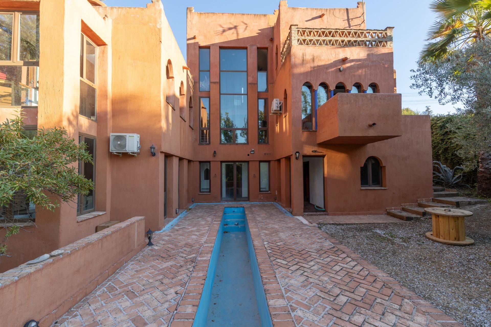 Vista exterior de Casa o xalet en venda en Alfacar amb Aire condicionat, Calefacció i Jardí privat