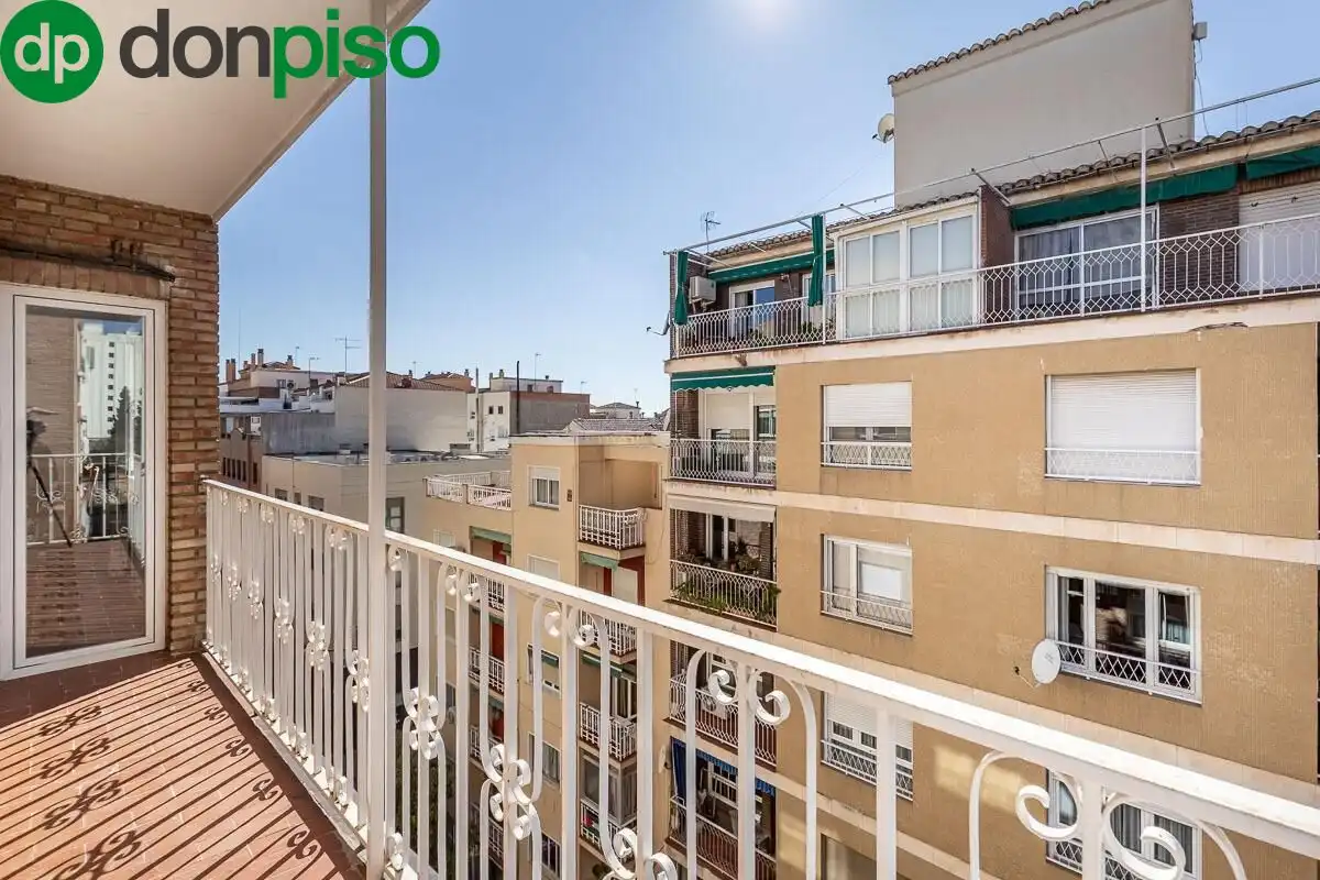 Balcony of Flat for sale in Granada  with Heating and Balcony