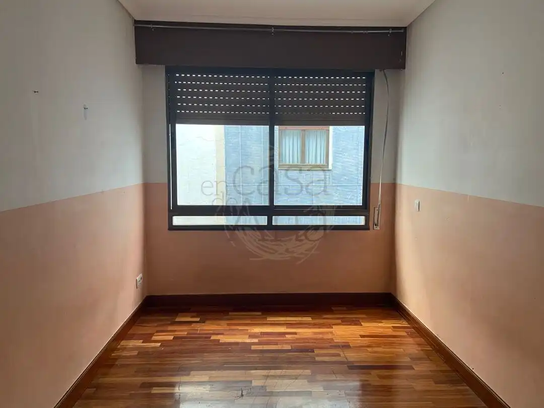 Piso en venta en Barakaldo  con Balcón