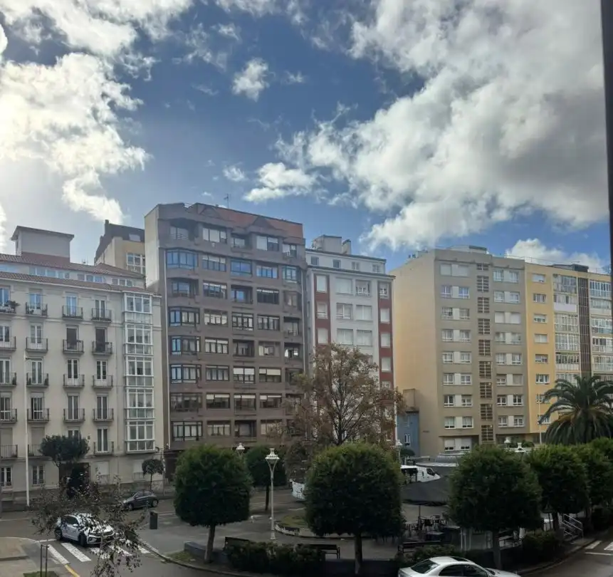 Vista exterior de Pis en venda en Santander amb Calefacció, Parquet i Balcó