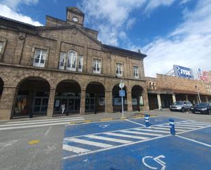 Vista exterior de Local en venda en Corvera de Asturias