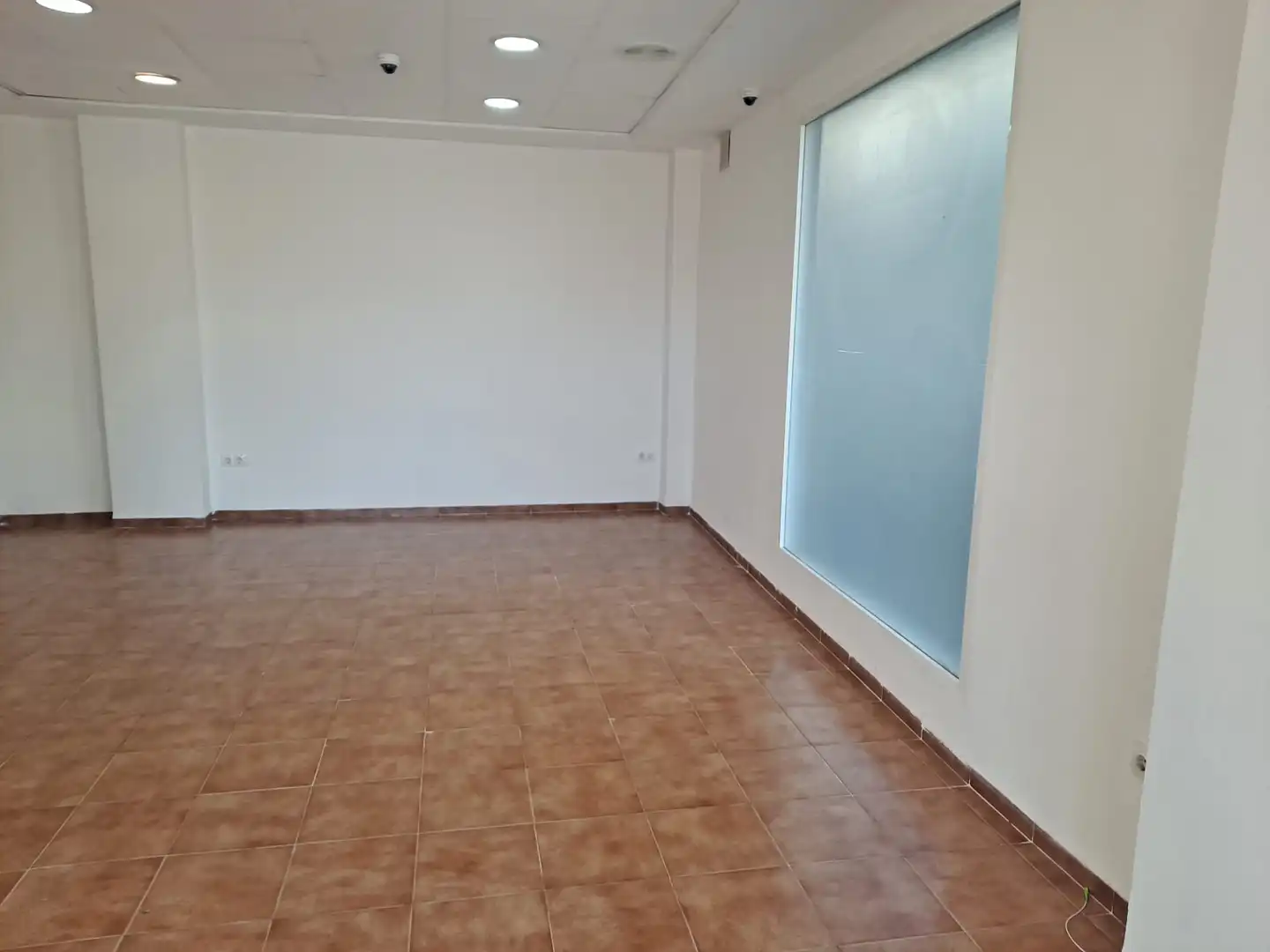 Local de alquiler en Alzira con Alarma